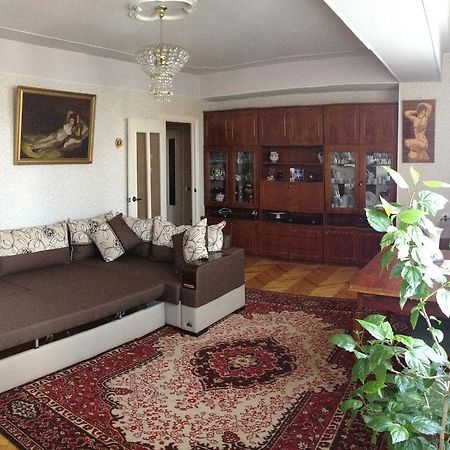 Room In Apartment At Tigrana Metsa Erévan Extérieur photo
