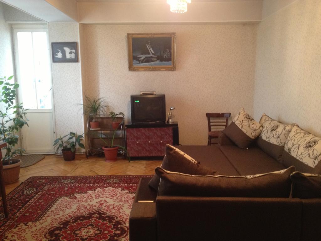 Room In Apartment At Tigrana Metsa Erévan Extérieur photo